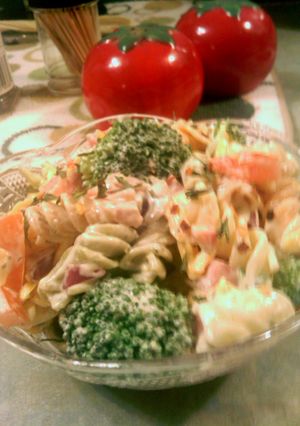 A picture of spicy ham n broccli pasta.
