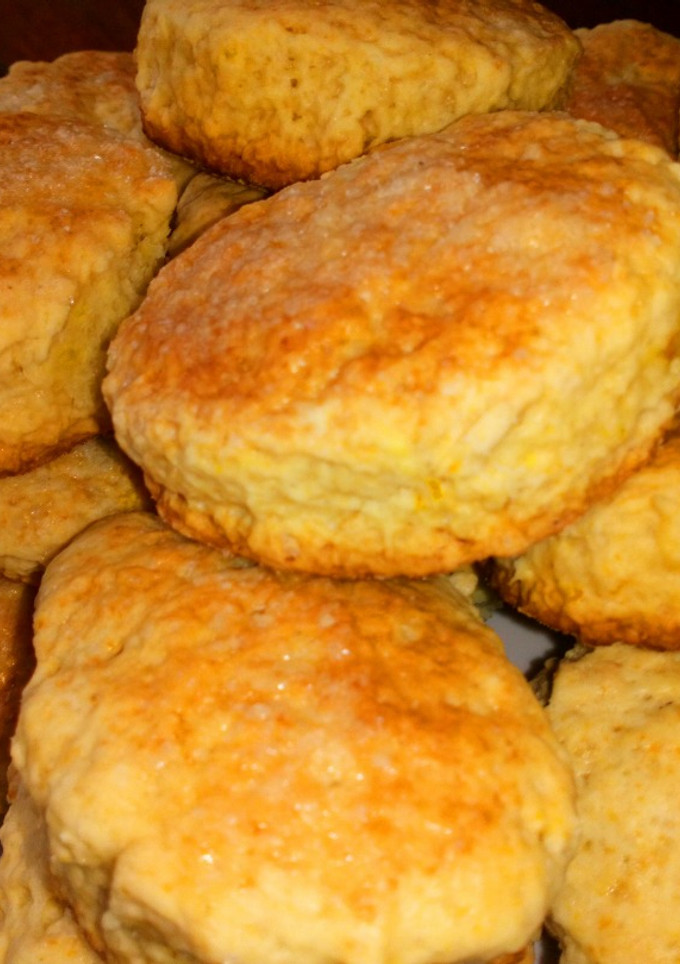 Una foto de Scones de vainilla y naranja 🍊