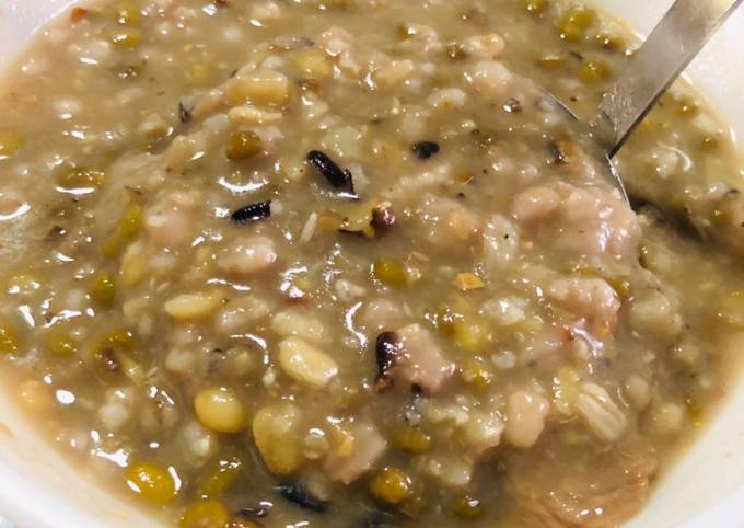 Green Gram / Mung Bean Multigrain Porridge &gt;&gt; Ginisang Munggo | Monggo with Pork and Mixed Grains