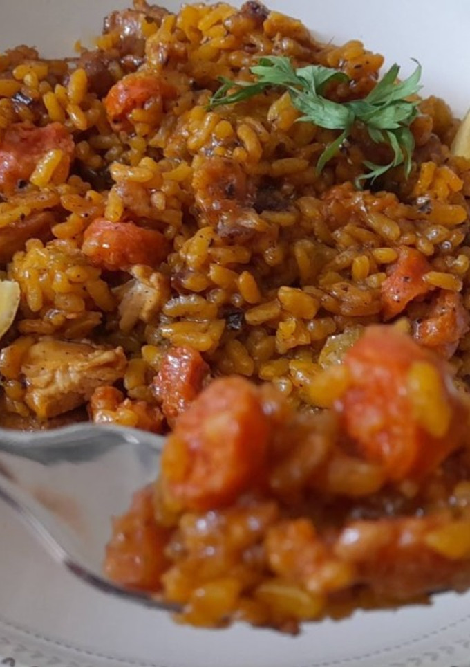 Una foto de Arroz con chorizo