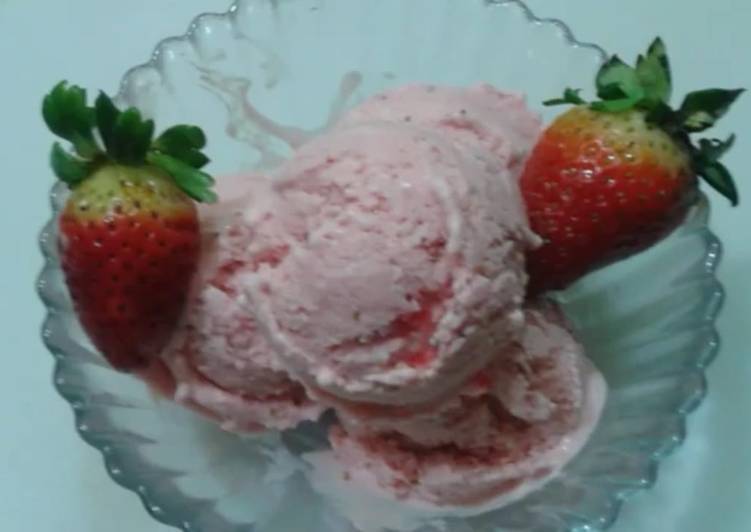 Strawberry ice cream