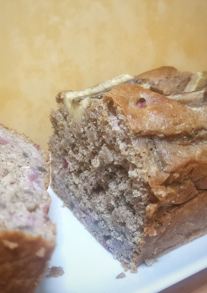 Una foto de Banana bread de fresa