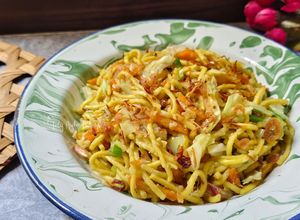 Foto resep Tumis Mie Kuning Basah