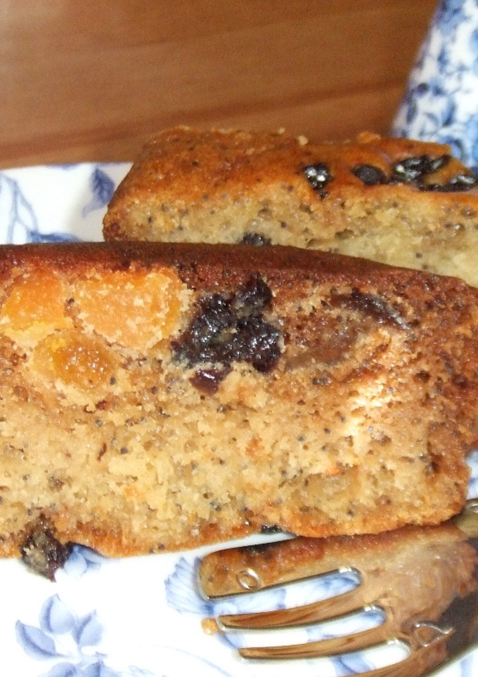 Una foto de Budín de frutas secas y semillas de amapolas