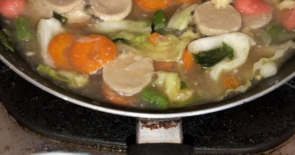 Capcay sayur bakso sosis