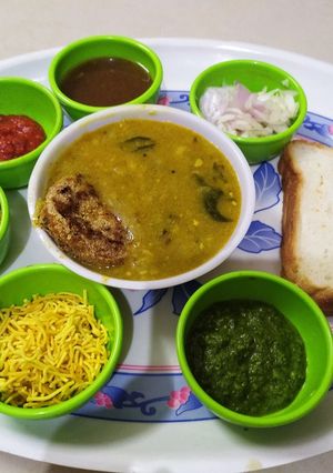રગડા પેટીસ (Ragda Pattice Recipe In Gujarati) રેસીપી મુખ્ય ફોટો