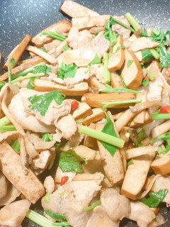 豆干小炒 的食譜成品照片