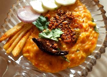 How to Make Delicious Dal khichdi