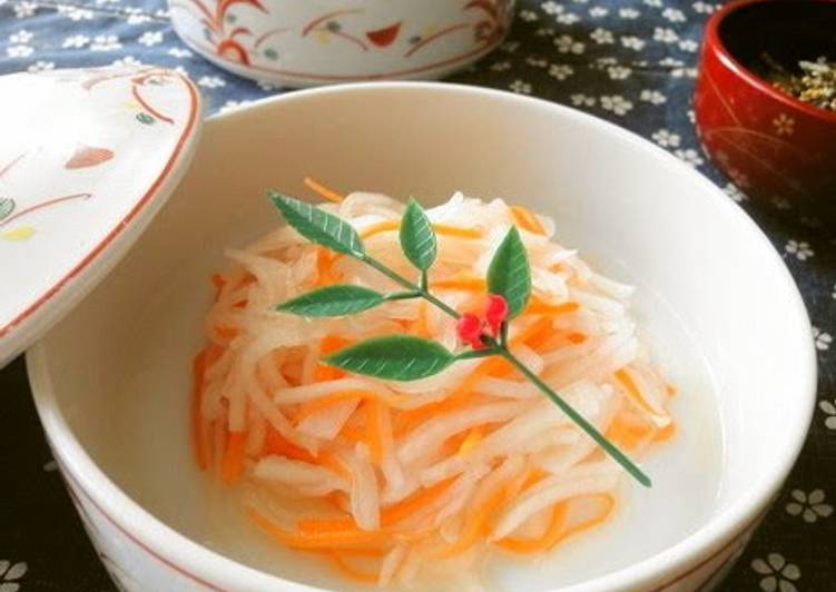 Step-by-Step Guide to Prepare Favorite Perfect for New Year&#39;s Red &amp; White Namasu Salad