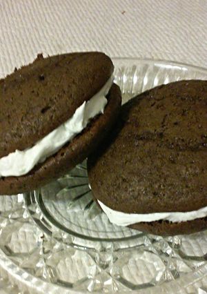 A picture of Nana's Old Fashioned Whoopie Pies.