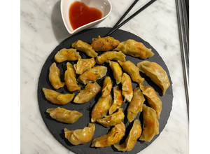 Foto di Gyoza vegetariani con salsa agrodolce 🥟🇯🇵