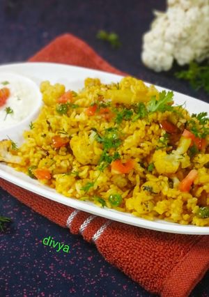 A picture of Bombay style gobi matar masala rice.