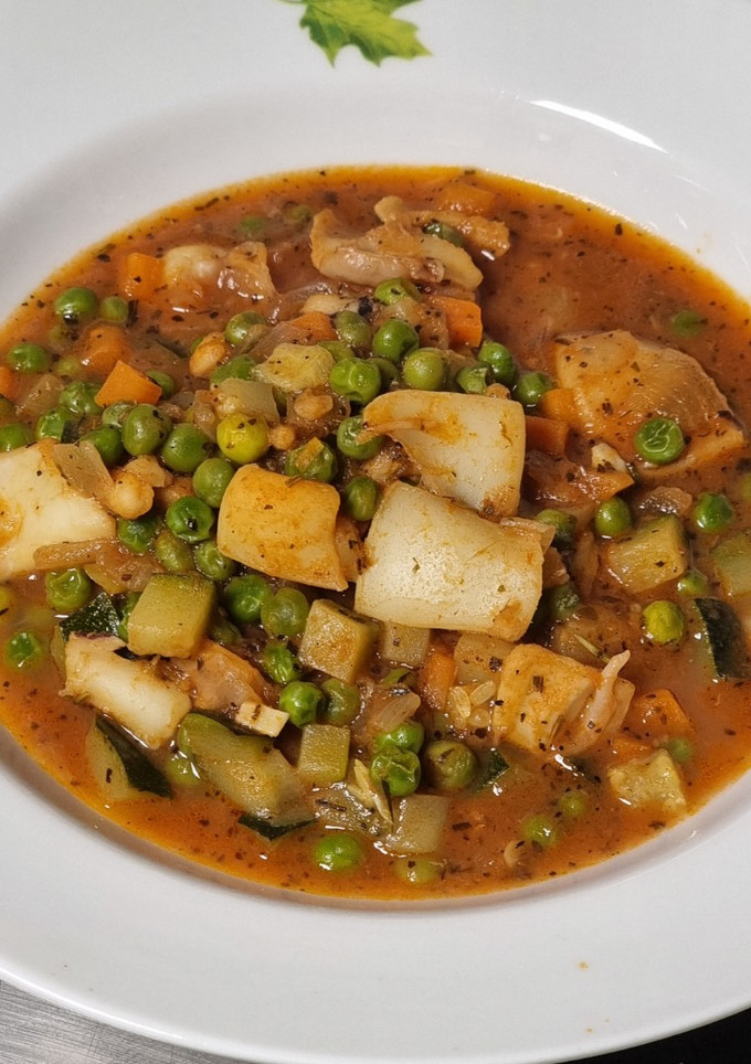 Una foto de Sepia con verduras