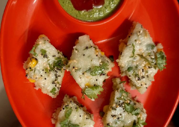 Recipe of Any-night-of-the-week Corn Palak Rava Dhokla