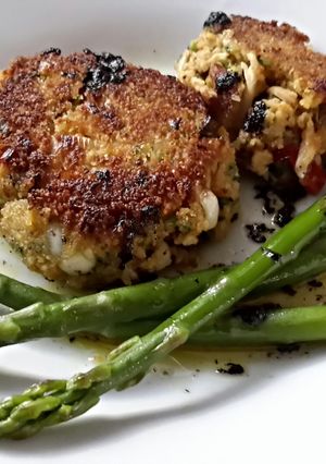 A picture of Sig's Leek and Sweet Pepper Crab Cakes.