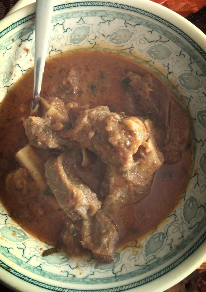 A picture of Mutton curry.