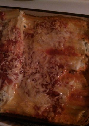 A picture of Beef and 6 cheese blend manicotti.