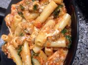A picture of baked ziti