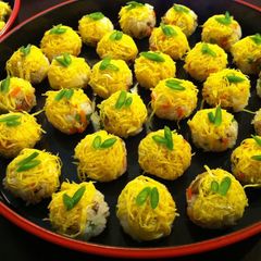 A picture of Chirashi Temari Sushi.