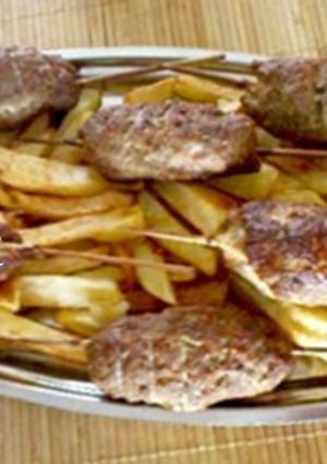 Φωτογραφία της συνταγής Κεμπάπ νόστιμο με σάλτσα γιαουρτιού και πέστο