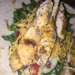 A picture of Healthy Grilled Chicken Spinach Wraps.