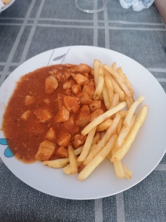 Una foto de Pechuga de pollo con tomate