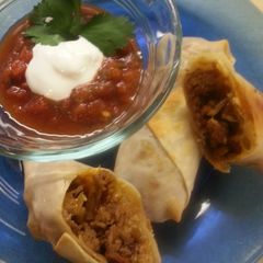 A picture of Sam's Baked Turkey Taco Eggrolls.