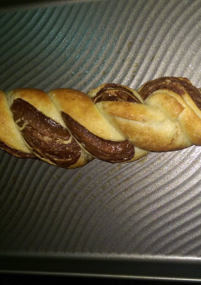 A picture of Twisted Nutella Bread.