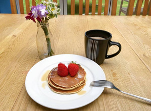 A picture of Simple American pancakes.