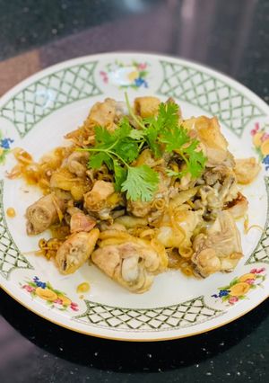 Hình của món Gà Kho Sả.