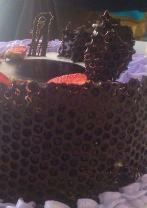 A picture of Beehive chocolate cage.