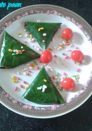 A picture of Chocolate filled paan / chocolate paan.