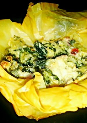 A picture of Mike's Garlic Artichoke Phyllo Blossoms.