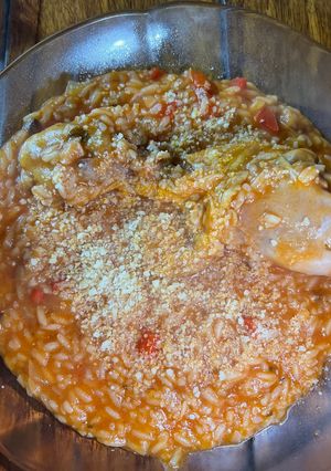 Una foto de Arroz con pollo 🍗🥰