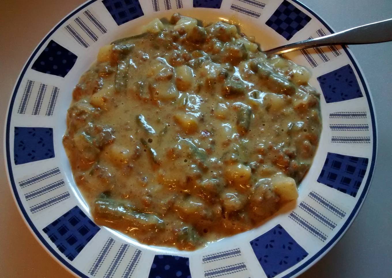 Hamburger Velveeta Stovetop Caserol