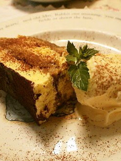 A picture of Rich Tiramisu with Cream Cheese.