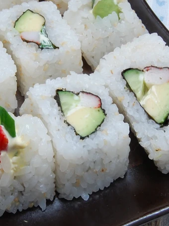 Easy Ways Make Recipes Inside-Out Uramaki California Rolls the Awesome  Perfect.
