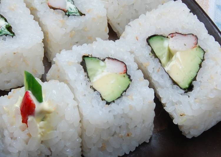 Simple Way to Prepare Favorite Inside-Out Uramaki California Rolls