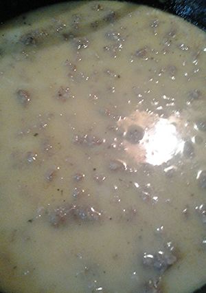 A picture of Applesauce and Sausage Sauce.