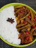 Carne con habichuelas y arroz con anís