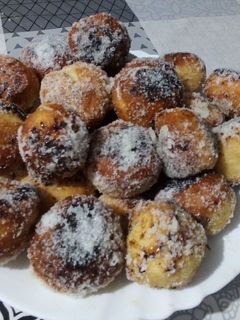 Una foto de Buñuelos rellenos de chocolate