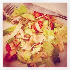 A picture of Ham and mushroom salad.