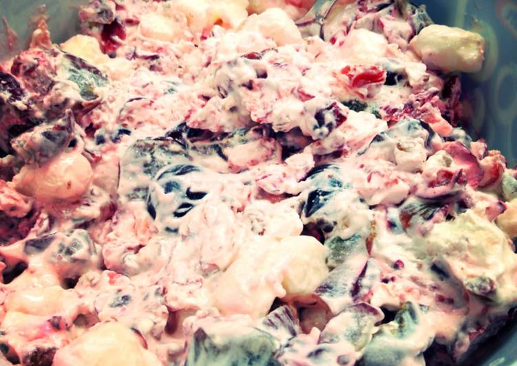 How to Prepare Favorite Cranberry Salad