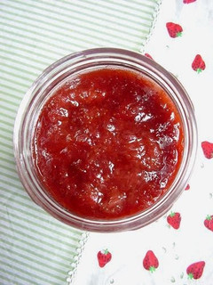 A picture of Crushed Strawberry Jam.