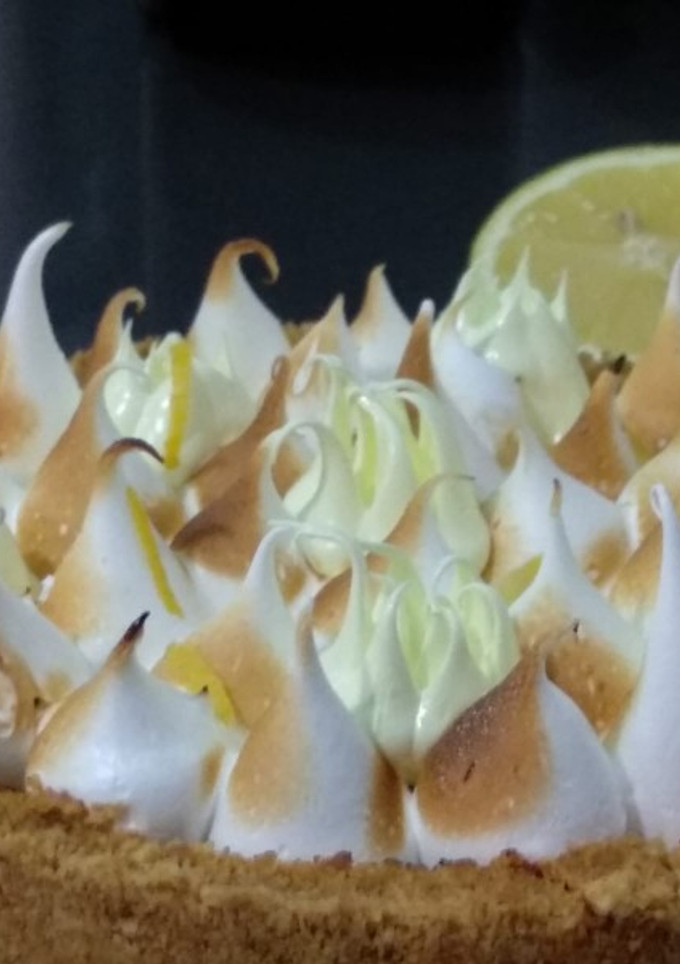 Una foto de Pastel fresco de limón