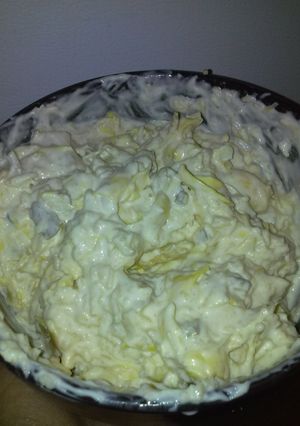A picture of Momma's restaurant style jalapeno artichoke dip.