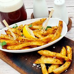 My oven baked Chilli and Sweet pepper chips A picture of My oven baked Chilli and Sweet pepper chips.