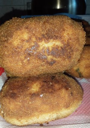 Una foto de Croquetas de arroz y harina de maíz. 🍚🌽