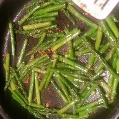 A picture of Garlic-Yum Asparagus.