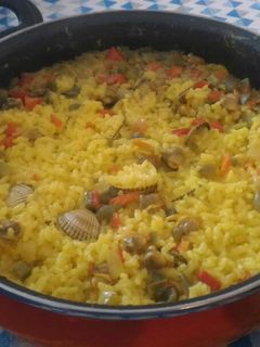Una foto de Arroz con berberechos